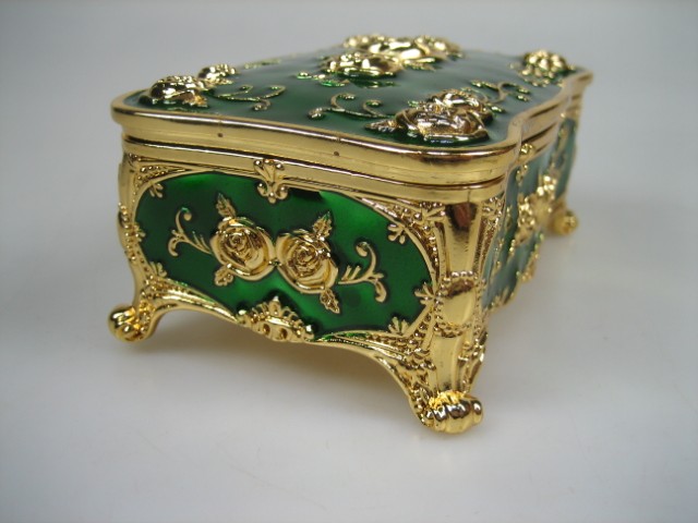 Luxe Sieraden Box Groen geëmailleerd met goudkleurige versieringen