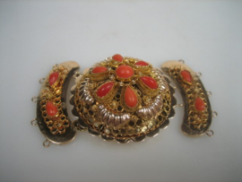 Antieke Zeeuwse gouden streeksieraden uit ca. 1900