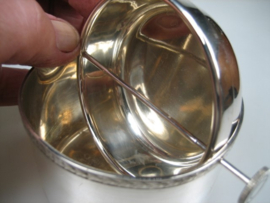 Antieke zilveren warmwater houder met boven bakje zilver uit ca. 1925