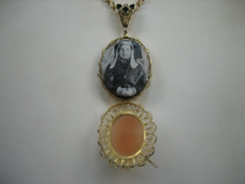 Antieke Gouden 14 krt. Foto hanger met Camee en Blauwsaffier ca.1830