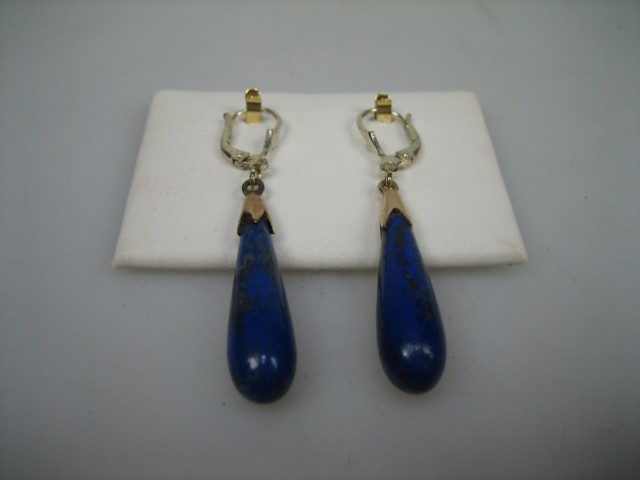 Gouden Pegel oorbellen met Lapis Lazuli met gouden kroontjes uit ca. 1952