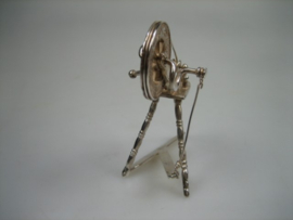 Antiek Miniatuur Zilveren Spinnenwiel uit Sneek Friesland uit ca. 1902
