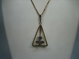 Doublé collier met moderne hanger gezet met 3 blauwe spinellen ca.1954