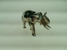 Zilveren massieve miniatuur olifant  Italië uit ca. 1972