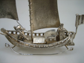 Zilveren miniatuur Zeilboot/vissersboot Schoonhoven ca. 1960