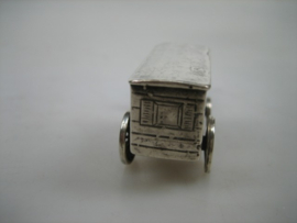 Zilver Hollands miniatuurtje Paard en wagen met begeleider uit ca. 1969