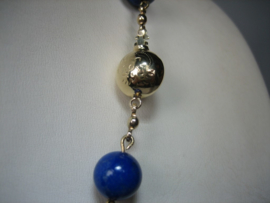 Lapis-Lazuli collier met 14 krt. gouden bolsluiting