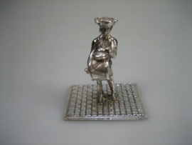 Zilveren miniatuur trommelaar uit ca. 1978