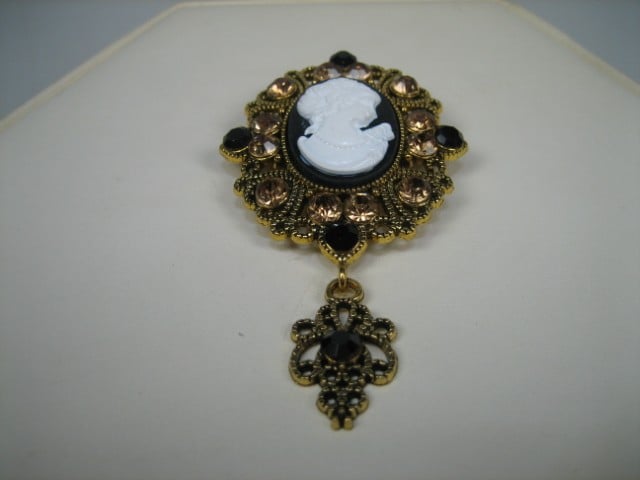 Moderne Broches in goud en zilver kleurige vergulding nieuw