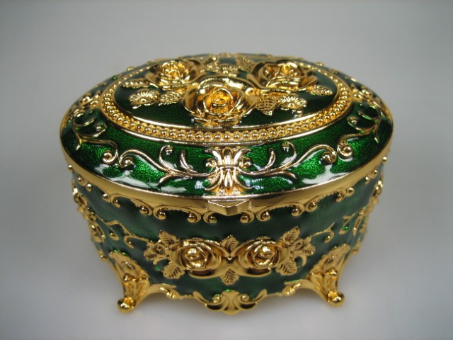 Luxe Sieraden Box Groen geëmailleerd Ovaal met goudkleurige versieringen Nieuw