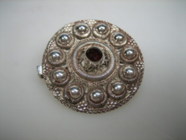 Antieke Zeeuwse Zilveren Knop Broche met Granaat ca. 1930