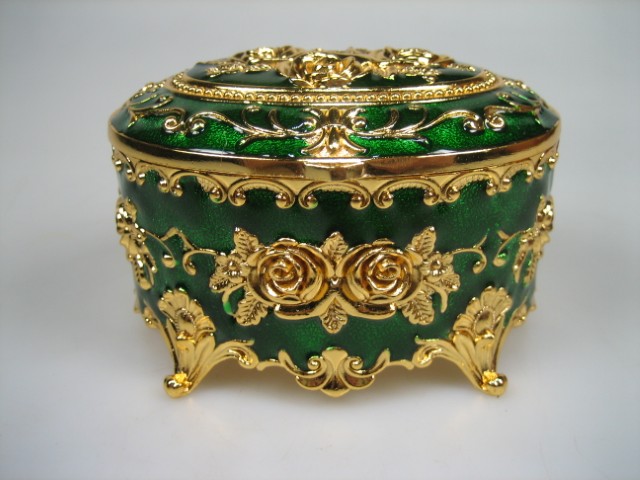 Luxe Sieraden Box Groen geëmailleerd Ovaal met goudkleurige versieringen Nieuw