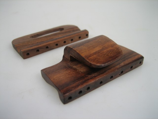 Acht Rijen Houten Collier of Gespsluiting  Bruin/donkerbruin