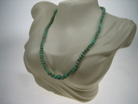 Antiek gemêleerd Agaat collier met magneetsluiting