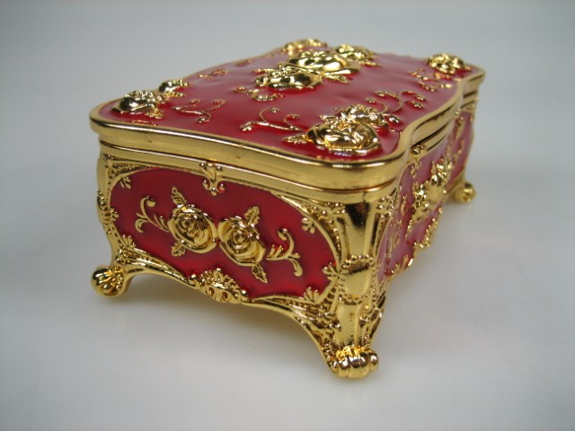 Luxe Sieraden Box Rood geëmailleerd met goudkleurige versieringen