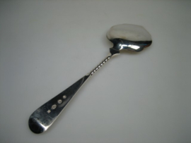 Zilveren Pasteischep met getorste steel ca.1882/1883