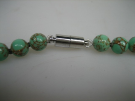 Antiek gemêleerd Agaat collier met zilverenkleurige magneetsluiting