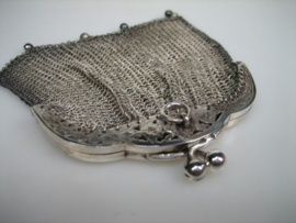 Zeeuwse antieke Chatelaine portemonnee uit ca. 1900