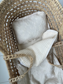 Poppendekentje Broderie
