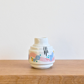 Porcelain vase S with spout - Arty