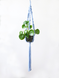 Macramé plantenhanger - Babyblauw