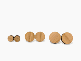 Wooden earstuds circle