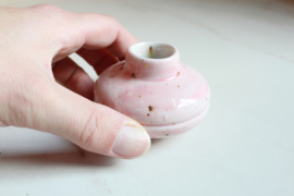 Porseleinen mini vaasje roze