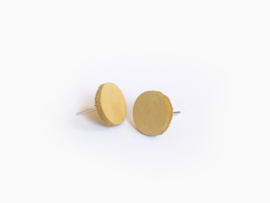 Leather earstuds yellow