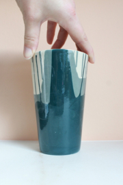 Steengoed conische vaas  - blauwtint streepjes