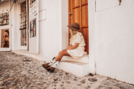 RUFFLE SKIRT ALOHA FLOWERS ECRU