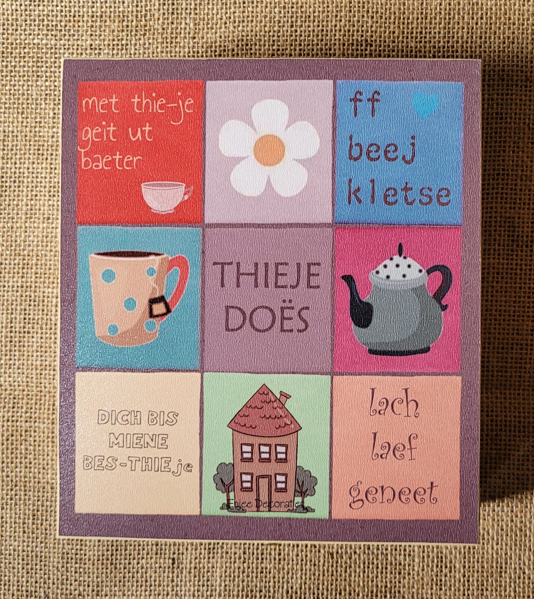 Theedoos met Limburgse teksten