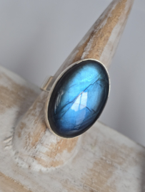 Echt zilveren ring met Labradoriet maat 17