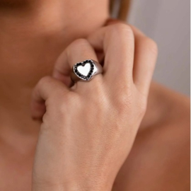Noir heart silver