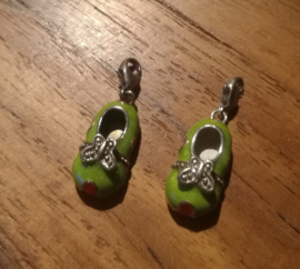 Q bead, groen schoentje