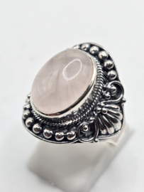 Echt zilveren ring met rozenkwarts maat 18.5