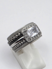 ixxxi ring compleet, maat 17 met limited edition basisring.