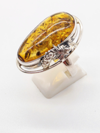 Echt zilveren ring met Barnsteen, een kunstwerk!!