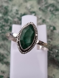 Echt zilveren ring met Smaragd maat 17.5