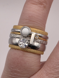 ixxxi ring compleet, maat 17 met limited edition basisring.
