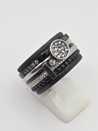 ixxxi ring compleet, maat 18.5  met limited edition basisring.