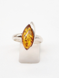 Prachtige echt zilveren ring met Barnsteen, maat 19
