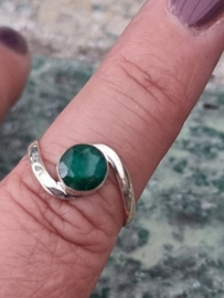 Echt zilveren ring met Smaragd maat 19