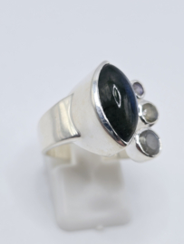 Echt zilveren ring met Labradoriet maat 18.5