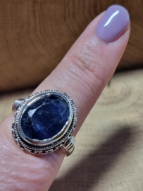 Echt zilveren ring met Saffier, maat 20
