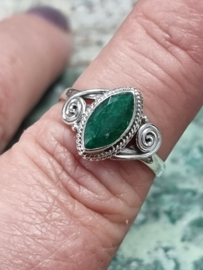 Echt zilveren ring met Smaragd maat 15.5
