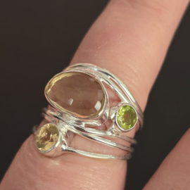 Echt zilveren  ring met Citrien en Peridoot, maat 17.5
