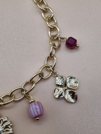 Armband met zon, bloem, hart, natuursteentjes.