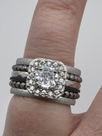 ixxxi ring compleet, maat 17 met limited edition basisring.
