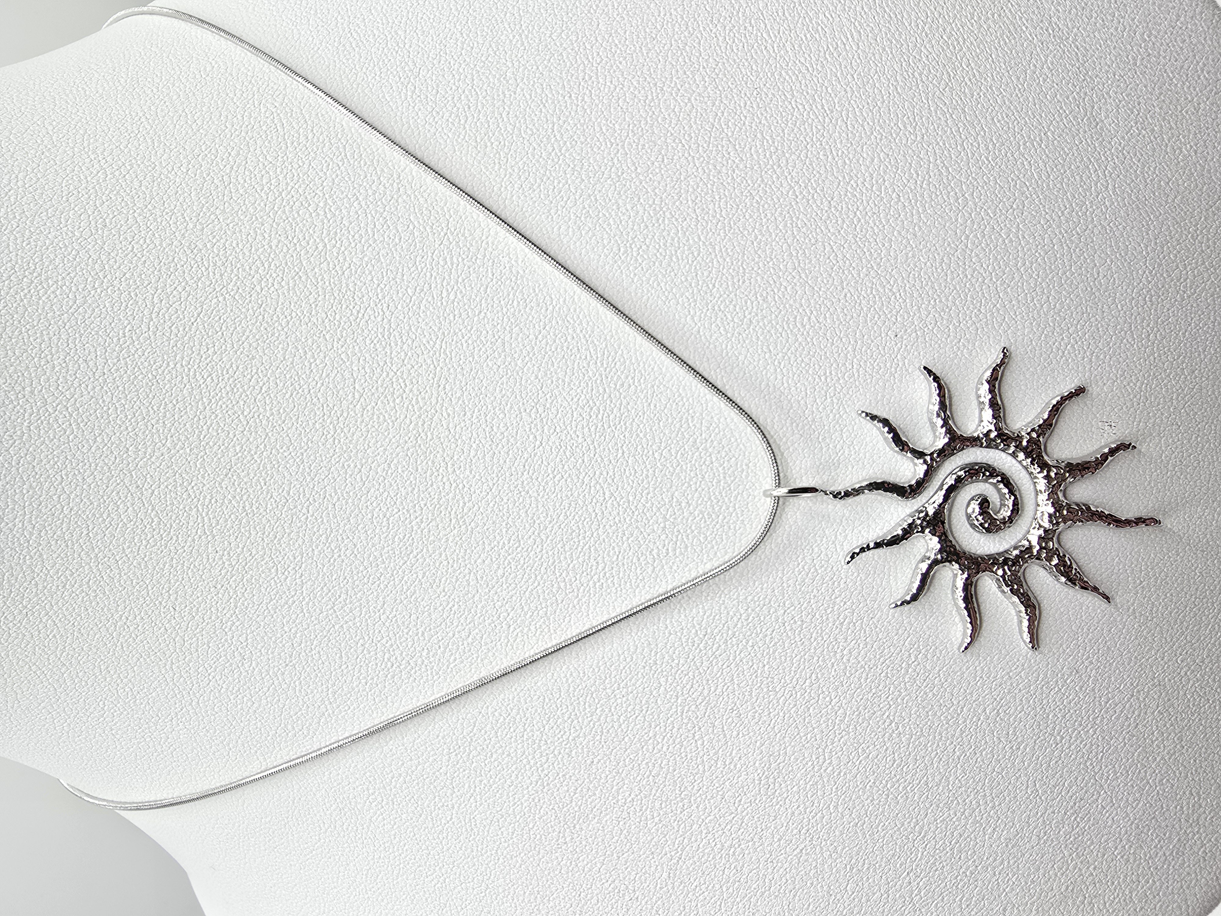 ixxxi Collier met hanger Sol Suave zilver