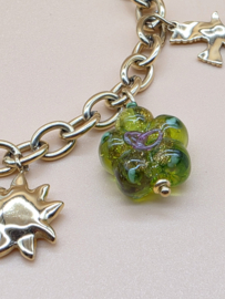 Armband met zon, bloem, olifant, hart, gegraveerde vogel, klaver